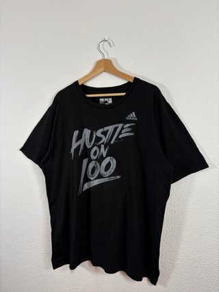 Camiseta Adidas Negra Hustle On 100