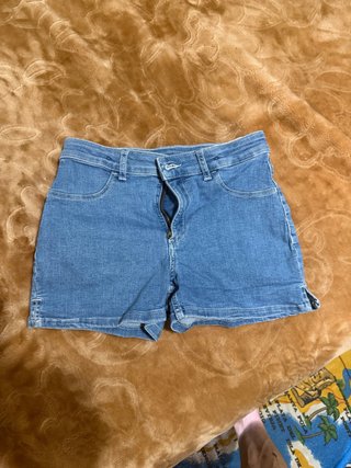Pantalón corto