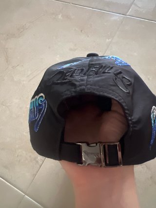 Gorra Redfills Negra con Detalles Azules