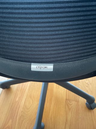 Silla de oficina ergonómica con ruedas