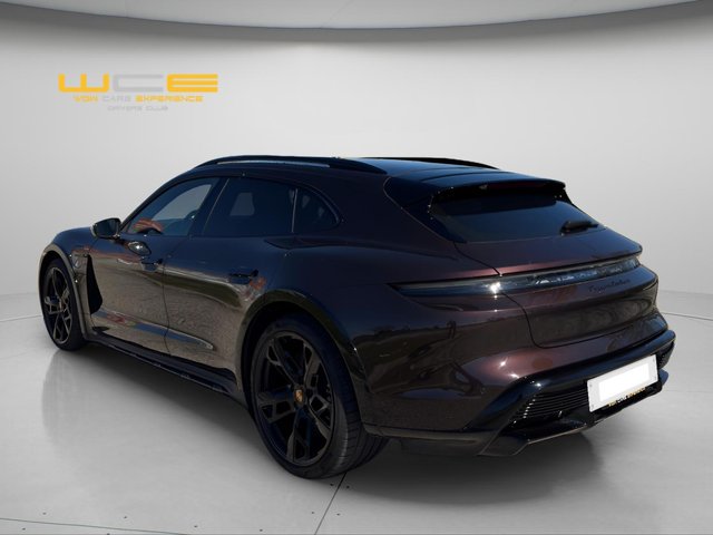 Porsche Taycan Turbo S Cross Turismo