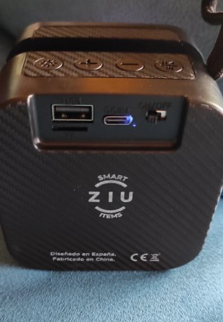 Altavoz Cube Portátil LED RGB