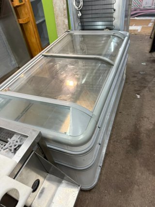 Congelador horizontal con tapa de cristal