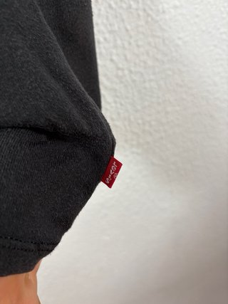Camiseta Levi's Negra Logo Grande