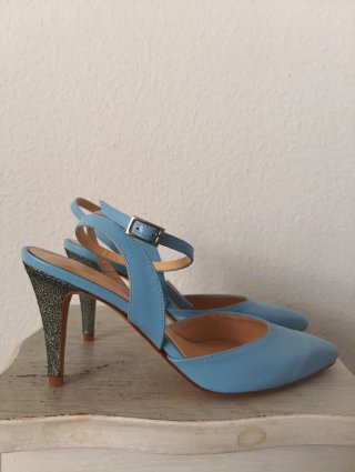 Zapatos de Piel Azul Mod. Pulsera