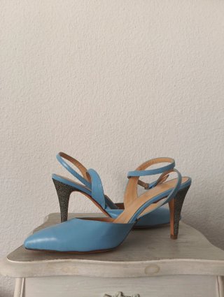 Zapatos de Piel Azul Mod. Pulsera
