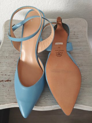 Zapatos de Piel Azul Mod. Pulsera