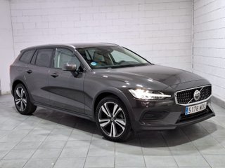 Volvo V60 Cross Country 2.0 B4 (D) AWD Cross Country Core Auto