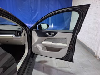 Volvo V60 Cross Country 2.0 B4 (D) AWD Cross Country Core Auto
