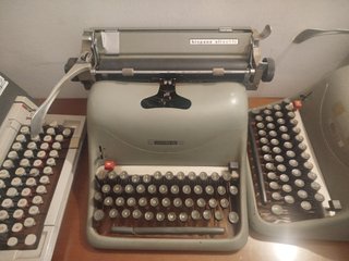 Máquinas de escribir antiguas