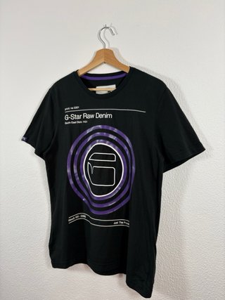 Camiseta G-Star RAW Negra y Morada