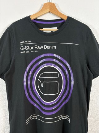 Camiseta G-Star RAW Negra y Morada
