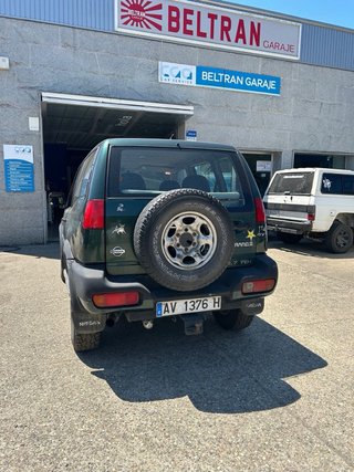Nissan Terrano II 2001