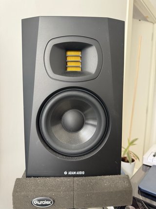Adam Audio T5V Monitor de Estudio Negro (2)