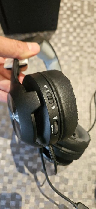 Xbox Series X Consola Negra + Mando y Auriculares