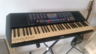 Teclado Yamaha PSR-190 61 teclas