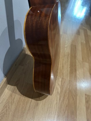 GUITARRA ACUSTICA  LO HA DADO TODO