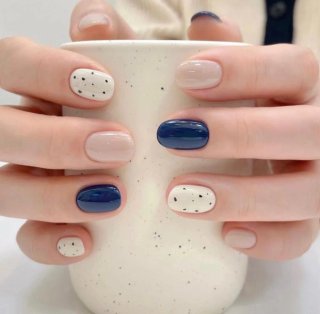 Extensiones de pestañas, uñas a domicilio