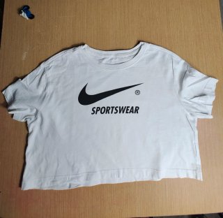 Camiseta Nike Crop Top Sportswear