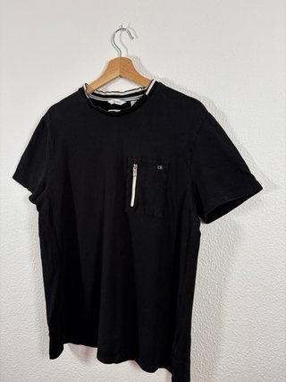 Camiseta Calvin Klein Negra con Cremallera