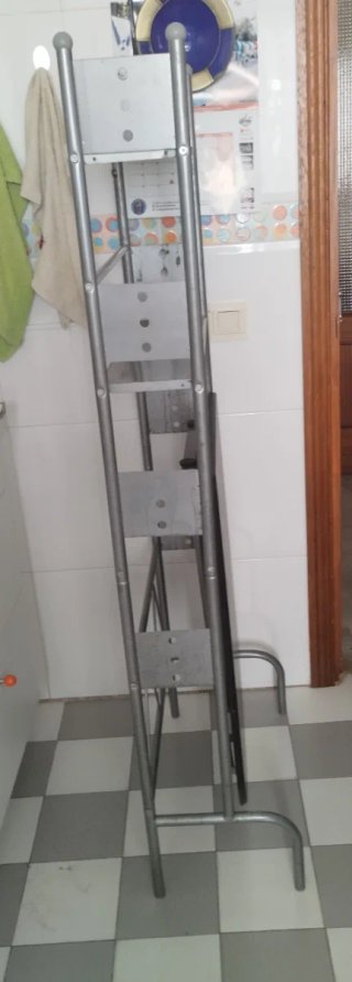 Mesa plegable con 2 banquetas