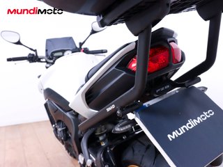 YAMAHA FZ8
