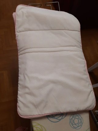 Saco para bebé rosa y blanco