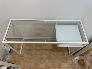 Escritorio/mesa cristal y metal blanco
