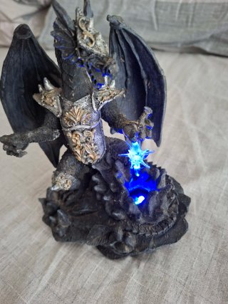 Drago Nero con Armatura Gotico da Collezione