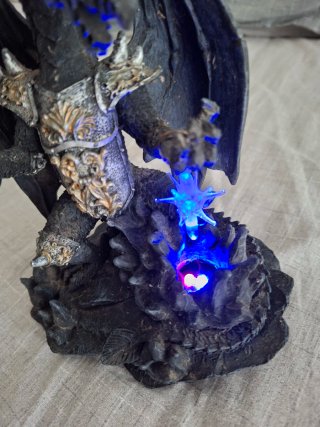 Drago Nero con Armatura Gotico da Collezione