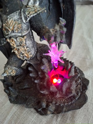 Drago Nero con Armatura Gotico da Collezione