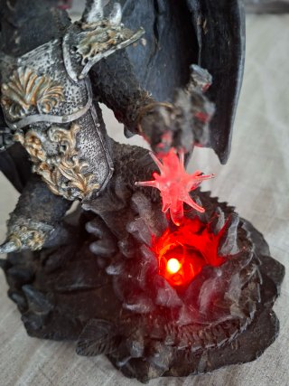 Drago Nero con Armatura Gotico da Collezione