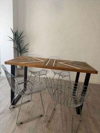 Mesa de comedor y 4 sillas