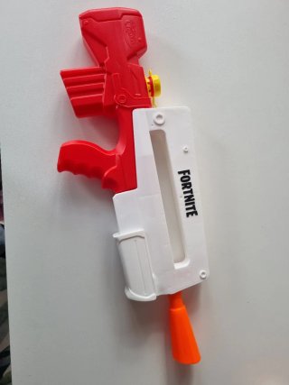 Pistola de agua Fortnite
