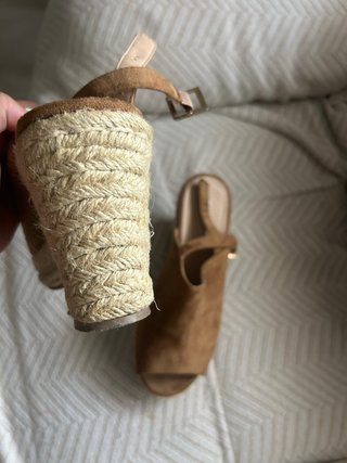 Zapatos de tacón cuña marrones talla 39