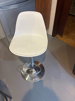 Taburetes de cocina blancos