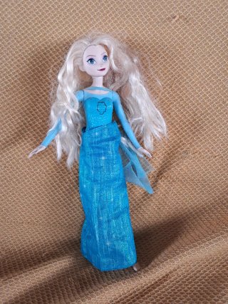 Muñeca Elsa Frozen Traje Azul