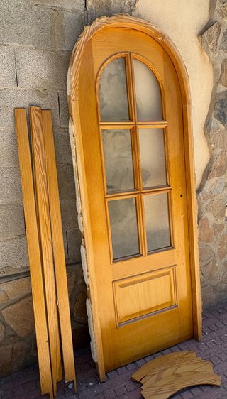 Puerta de pino maciza con cristal