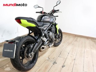 TRIUMPH TRIDENT 660