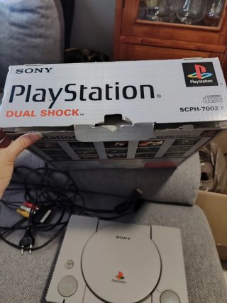 PlayStation 1 SCPH-7002 PAL Dual Shock