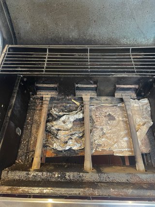 Barbacoa de gas roja y plateada (Restaurar)