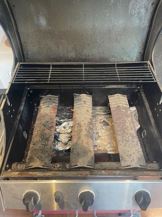Barbacoa de gas roja y plateada (Restaurar)