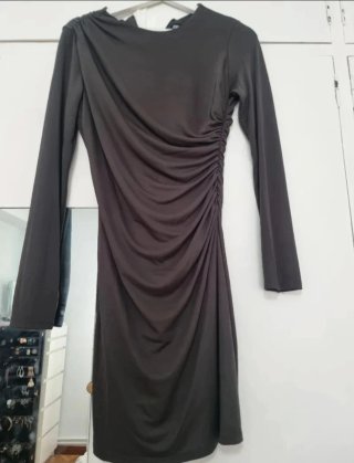 Vestido Zara manga larga verde militar