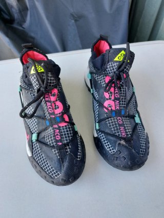 Nike Zapatillas Negras y Rosas