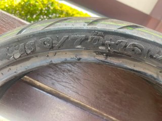 Neumático de moto 110 70 16 año 2022