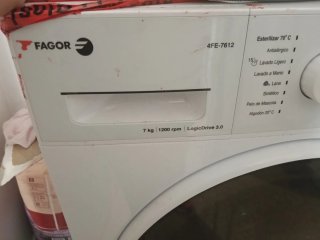 Lavadora blanca