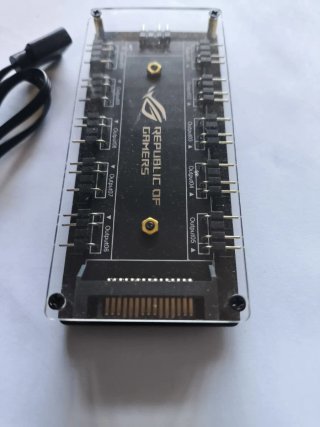 Hub ARGB ASUS ROG
