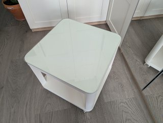 Mesa auxiliar IKEA TINGBY cristal