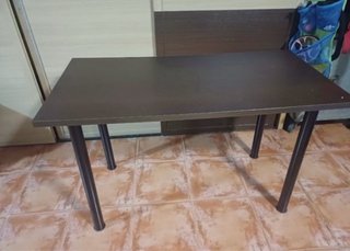 Mesa de oficina madera y metal