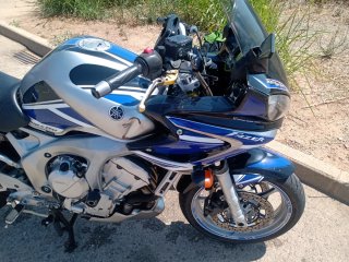 Yamaha FZ6 Naked Azul/Plata